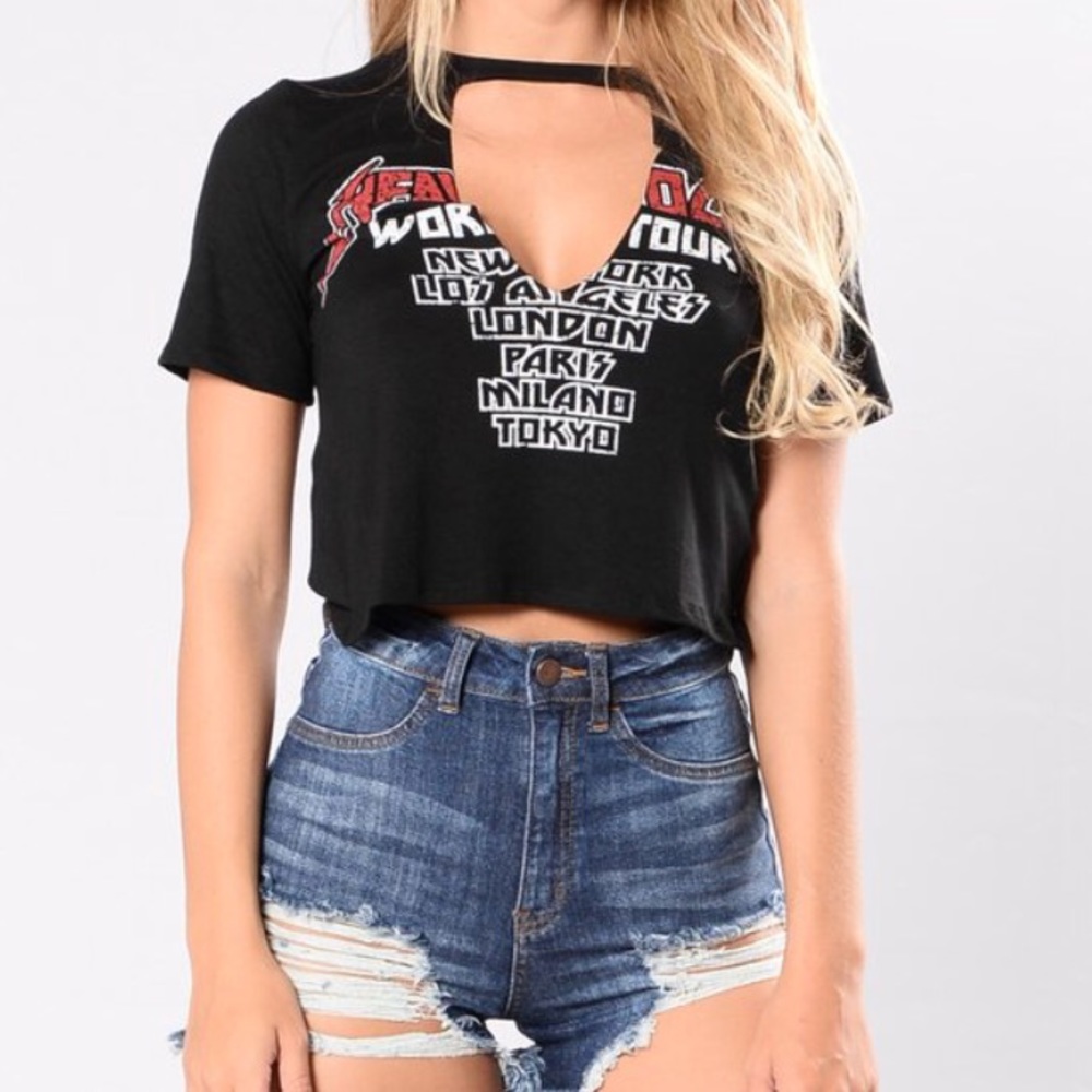 Cropped black rock tour tee